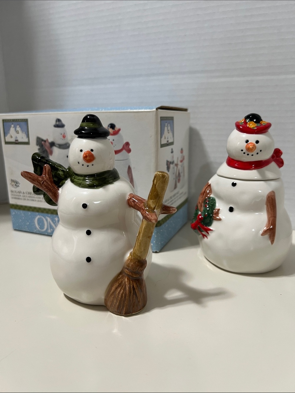 Oneida Festive Snowman 2004 Sugar and Creamer Set